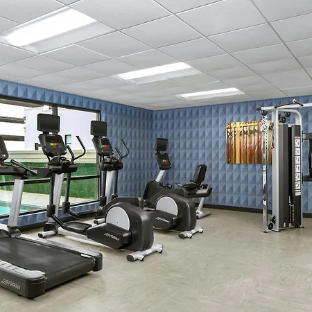 Courtyard By Marriott Wilmington Downtown/Historic District-3
