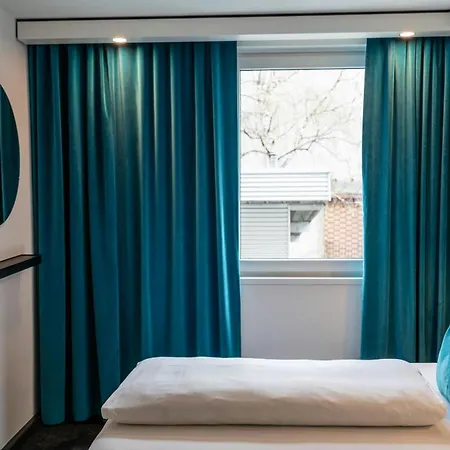 Motel One Berlin-Mitte-3