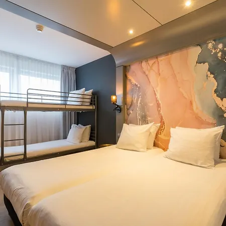 Leonardo Hotel Almere City Center-2