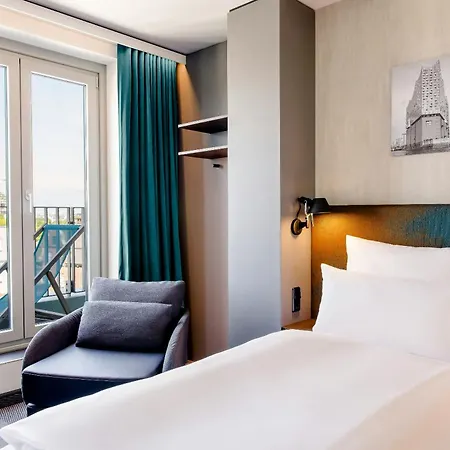 Motel One Hamburg am Michel-3