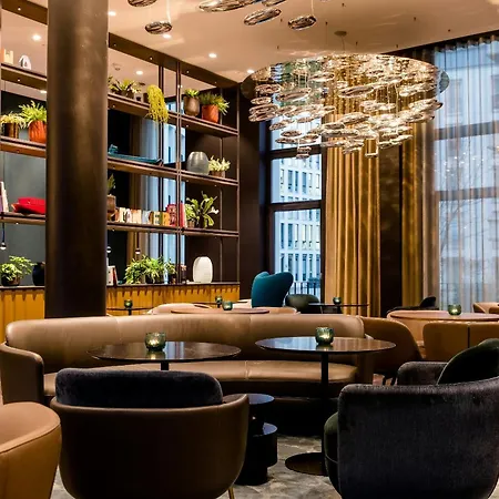 Motel One Koeln-Altstadt-2
