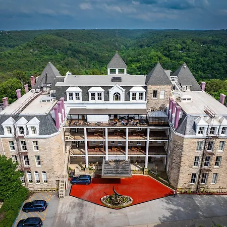 1886 Crescent Hotel And Spa-3