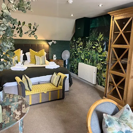 No33 Thornham Boutique Suites-2