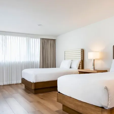 Luxe Sunset Boulevard Hotel-3