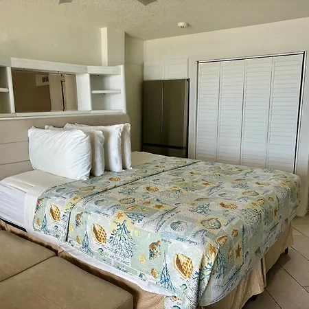 Daytona Beach Hawaiian Inn-3