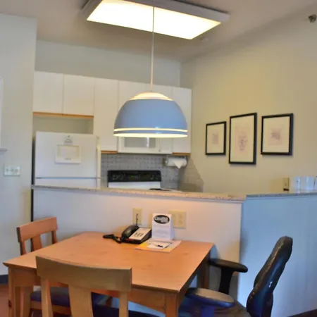 Cresthill Suites Syracuse-2