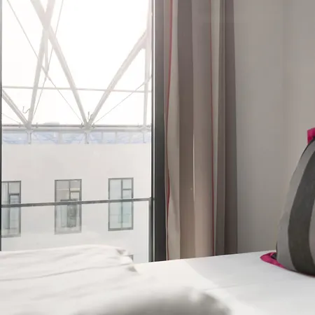 Hotel MOA Berlin-3
