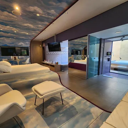 Lush Motel Ipiranga (Adults Only)-3