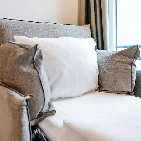 Motel One Dresden-Palaisplatz-2