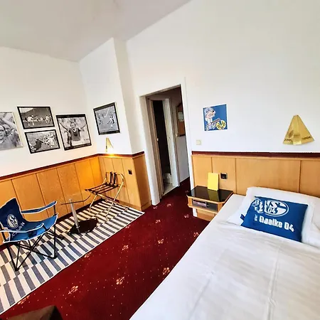 Retro - Art - Hotel Luenen-2