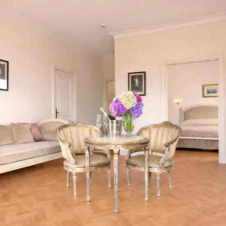 Grand Hotel Moderne-2