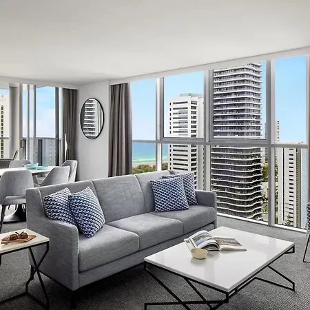 Meriton Suites Broadbeach-2