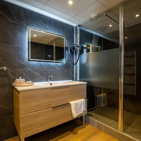 Best Western Cote Des Sables Plouescat-3