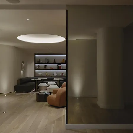 Vogue Hotel Montreal Downtown, Curio Collection By Hilton-2