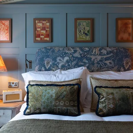 The Potters Heron - A Heartwood Inn-3