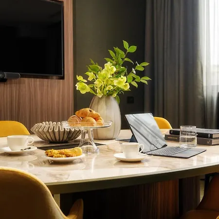 Crowne Plaza Milan City By Ihg-3