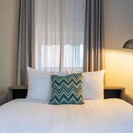 Leonardo Hotel Breda City Center-2
