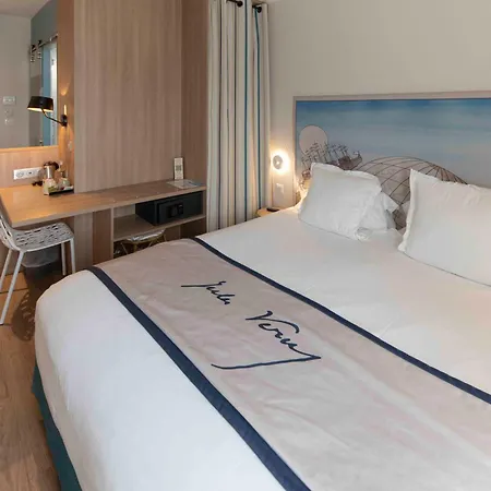 Hotel Jules Verne-2