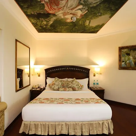 Hotel The Royal Plaza-3