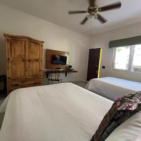 El Encanto Inn&Suites-2