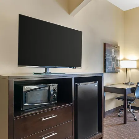 Best Western Plus Capital Inn-3