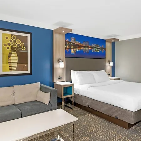 Best Western Plus Glen Allen Inn-3