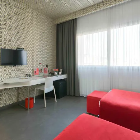 The Smallville Hotel-2