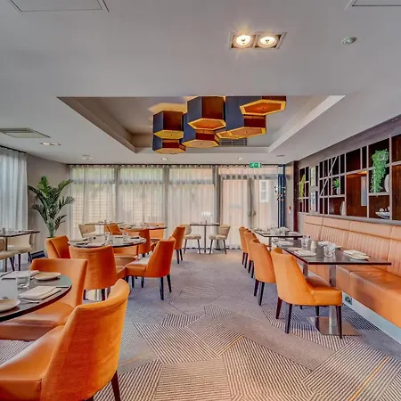 Doubletree By Hilton London Ealing-3