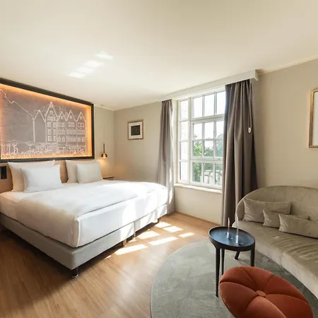 Wasserturm Hotel Cologne, Curio Collection By Hilton-2