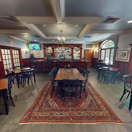 Avon Old Farms Hotel-2
