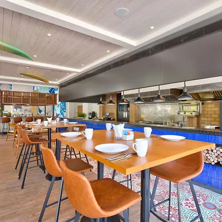 Outrigger Surin Beach Resort-2