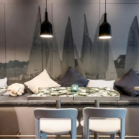 Motel One Hamburg-Alster-2