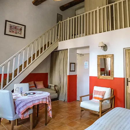 Domaine Des Clos Hotel Et Appartements- Teritoria-3