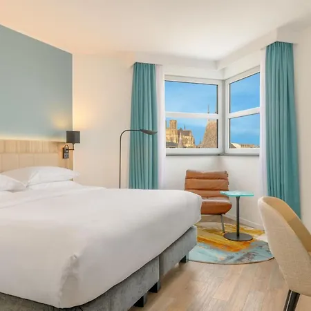 Campanile Reims Centre - Cathedrale-2