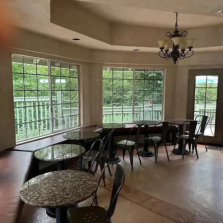 The Inn At Baechtel Creek-2