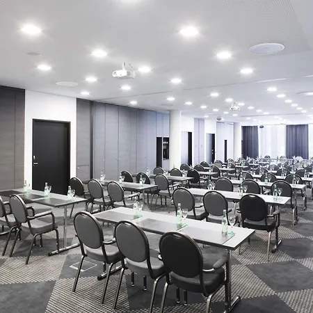 Moevenpick Hotel Stuttgart Airport-3