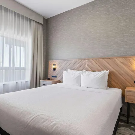 Sandman Hotel & Suites Calgary West-2