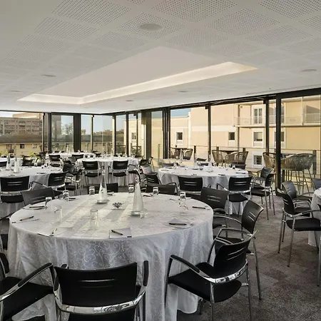 Protea Hotel By Marriott Cape Town Waterfront Breakwater Lodge-2