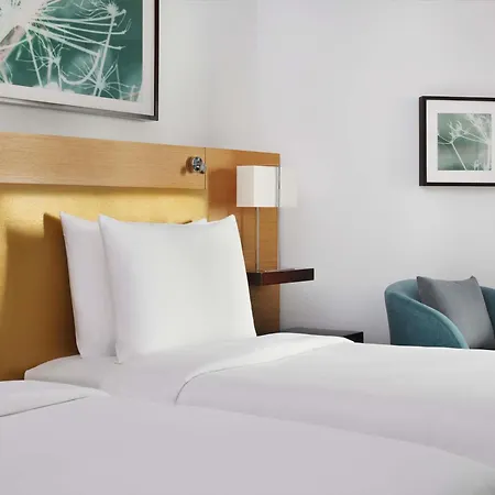 Moevenpick Hotel Jumeirah Beach-3