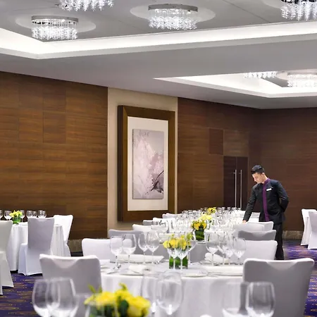 Moevenpick Hotel Jumeirah Beach-3
