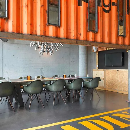 25Hours Hotel Hamburg Hafencity-3