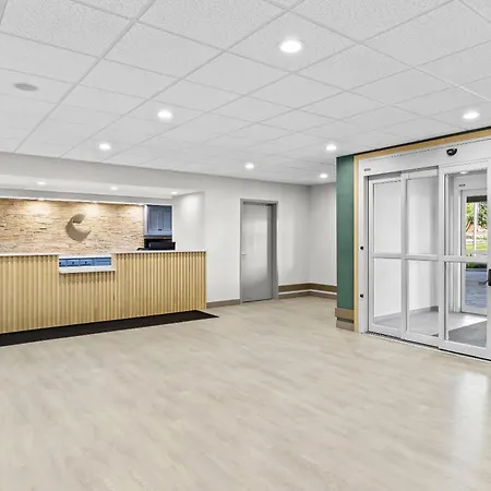 Comfort Suites Hotel And Conference Center-3