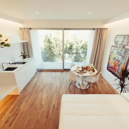 Marina Gardens Boutique&Suites-3