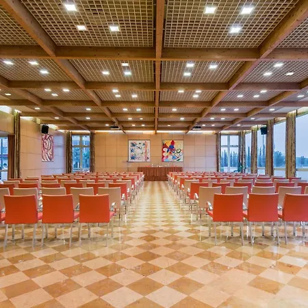 Crowne Plaza Padova By Ihg-3