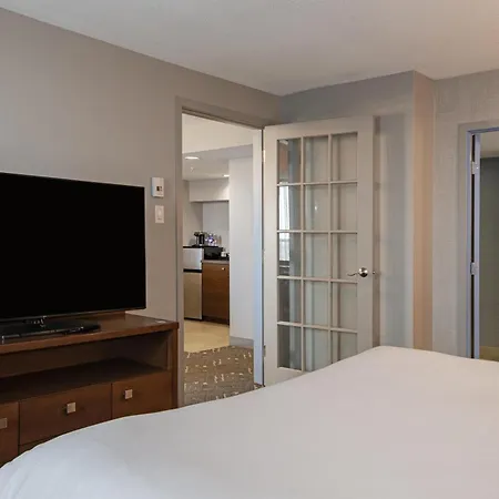Doubletree By Hilton West Edmonton-2