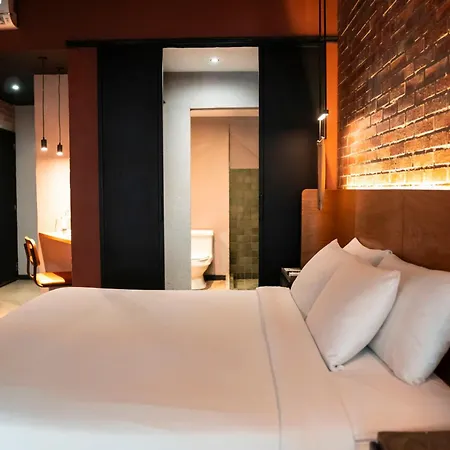The Art Hotel El Poblado Medellin By Key 33-3