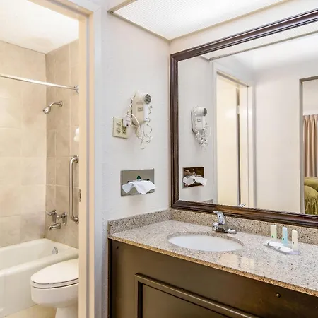 Quality Inn Suwanee I-85-3