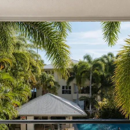 Cayman Villas Port Douglas-3