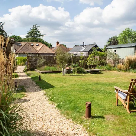 Daisybank Cottage Boutique Bed And Breakfast-2