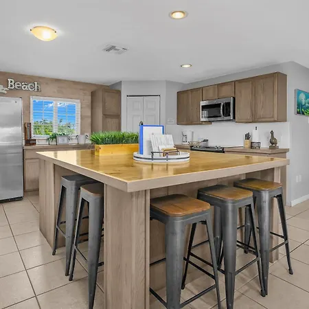 Latitude 26 Waterfront Boutique Resort - Bonita Springs-3